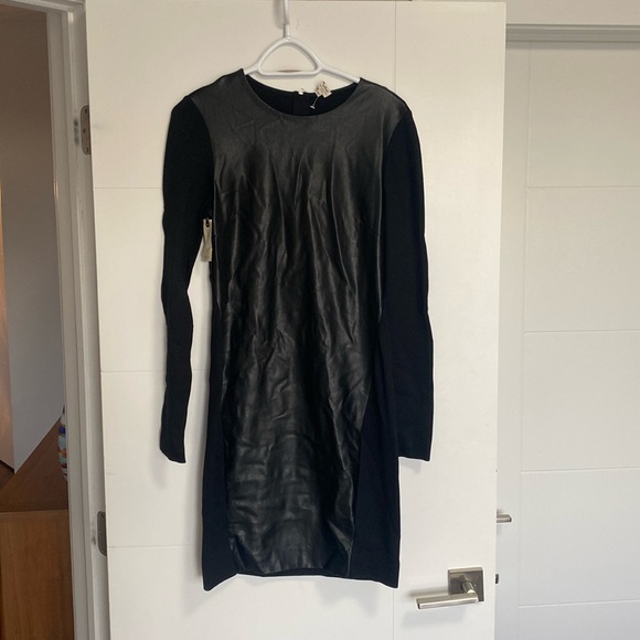 Aritzia Royan dress - Picture 1 of 4